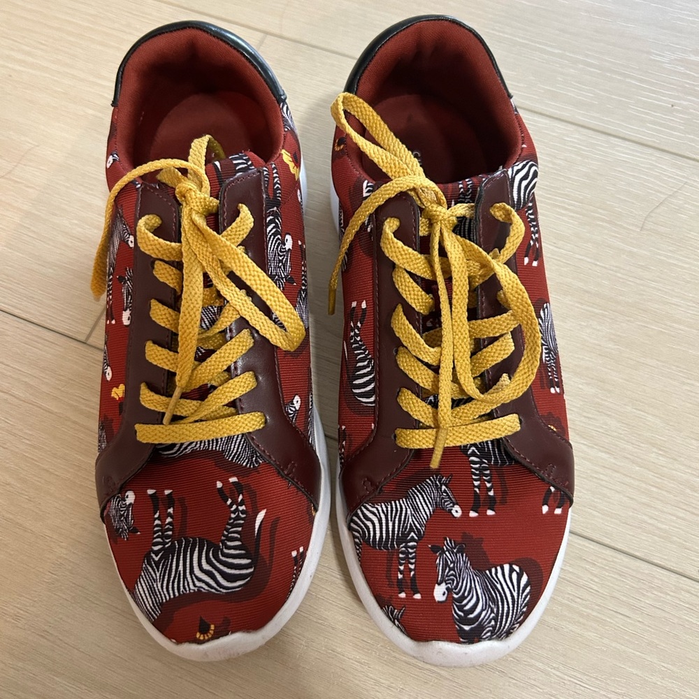 Red Zebras print fabric sneakers Charles & Keith Size 35 (5.5)